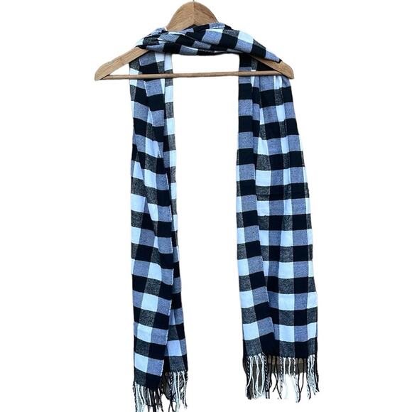 Black & white plaid scarf 70x13 - Picture 5 of 5